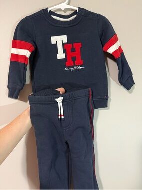 Tommy Hilfiger Sweat Set Size 18 Months Like New